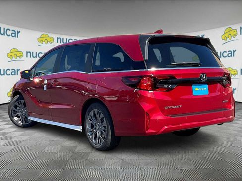 New 2026 Honda Odyssey Touring image 5