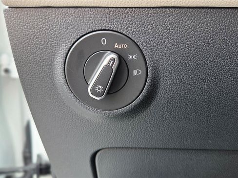 New 2026 Volkswagen Taos SEL AWD/4WD image 15