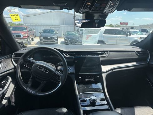 Used 2023 Jeep Grand Cherokee L Overland AWD/4WD image 9