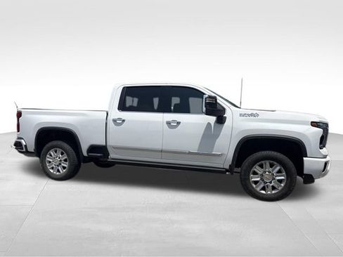 Used 2024 Chevrolet Silverado 3500 High Country w/ High Country Premium Package AWD/4WD image 4