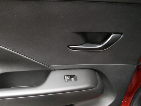 Used 2025 Hyundai Kona SEL FWD image 21