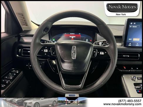 Used 2022 Lincoln Aviator AWD w/ Premium Package image 16