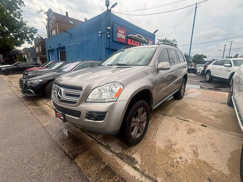 Used 2008 Mercedes-Benz GL 450 4MATIC image 2