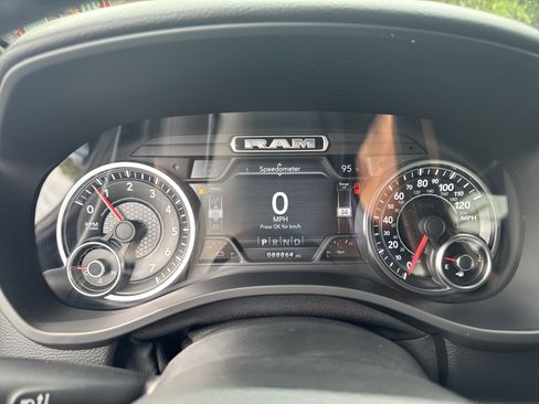 Certified 2019 RAM 1500 Big Horn image 28