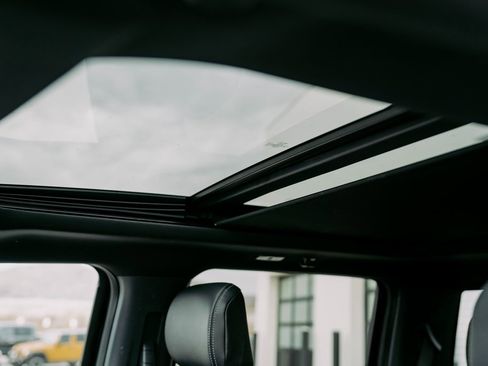 Used 2022 Ford F150 XLT w/ Equipment Group 302A High image 18