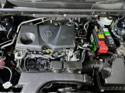 Used 2019 Toyota RAV4 XLE Premium image 33