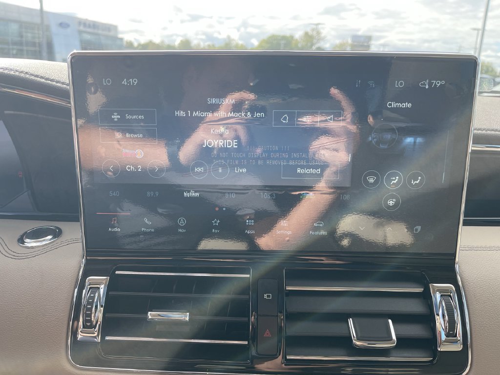Used 2024 Lincoln Navigator Reserve AWD/4WD image 16