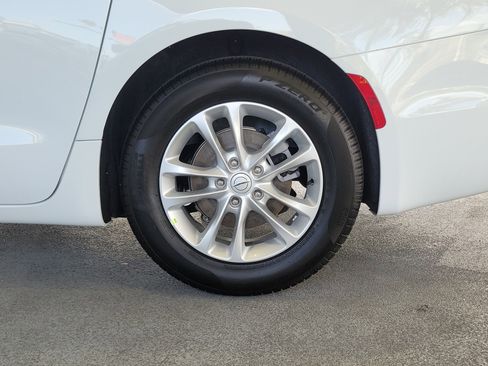 New 2026 Chrysler Pacifica Select FWD image 7