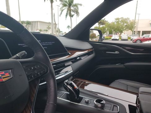 Used 2023 Cadillac Escalade Premium Luxury w/ Performance Package image 22