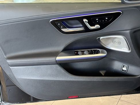 Used 2025 Mercedes-Benz C 300 Sedan image 14