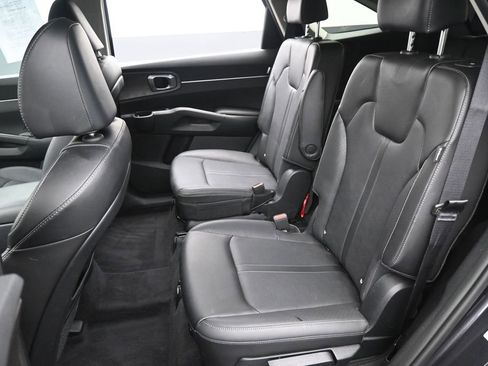 Used 2025 Kia Sorento X-Line EX image 28