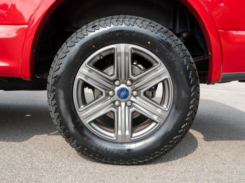 Used 2020 Ford F150 Lariat w/ Equipment Group 502A Luxury AWD/4WD image 9