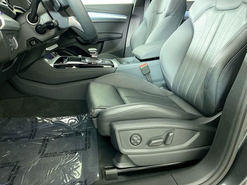 Certified 2025 Audi Q5 2.0T Premium Plus w/ Premium Plus Package image 22