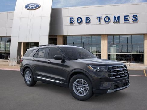 New 2025 Ford Explorer Active image 9