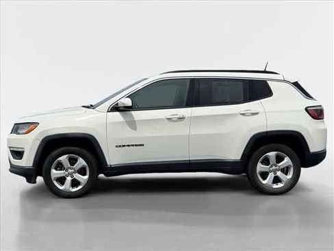 Used 2018 Jeep Compass Latitude AWD/4WD image 2