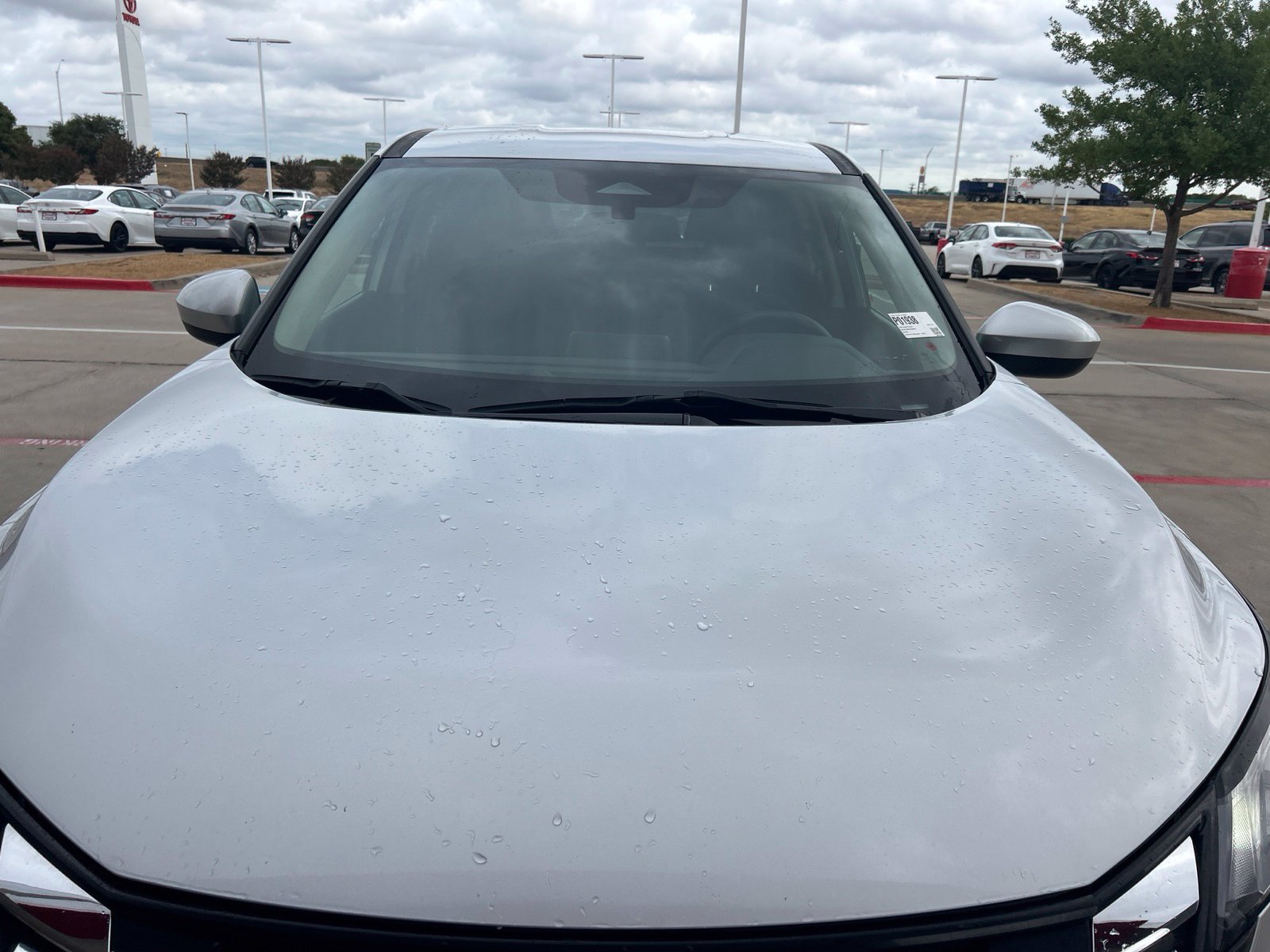 Used 2024 Nissan Rogue SV FWD image 3