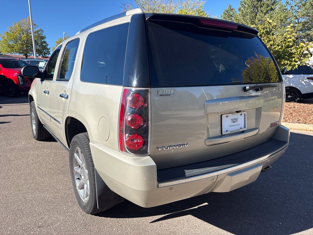 Used 2014 GMC Yukon Denali AWD/4WD image 3