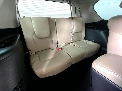 Used 2023 Nissan Armada SL w/ Captain's Chairs Package image 28