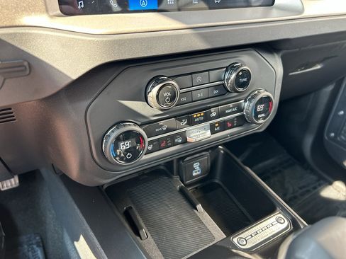 Used 2025 Ford Bronco Outer Banks AWD/4WD image 20