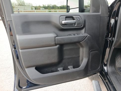 Used 2024 Chevrolet Silverado 2500 Custom w/ Custom Convenience Package image 13