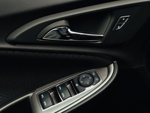 Used 2025 Chevrolet Malibu LT w/ Sport Edition FWD image 15