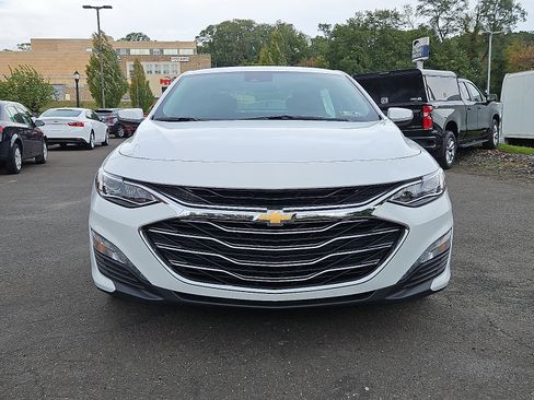 Certified 2024 Chevrolet Malibu LT image 2