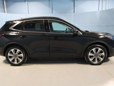 Used 2025 Ford Escape Platinum w/ Premium Technology Package AWD/4WD image 34