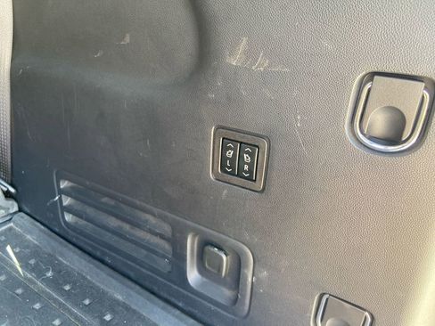 Used 2021 Chevrolet Traverse High Country w/ LPO, Floor Liner Package AWD/4WD image 29