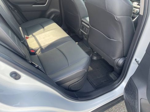 Used 2023 Toyota RAV4 XLE Premium AWD/4WD image 7