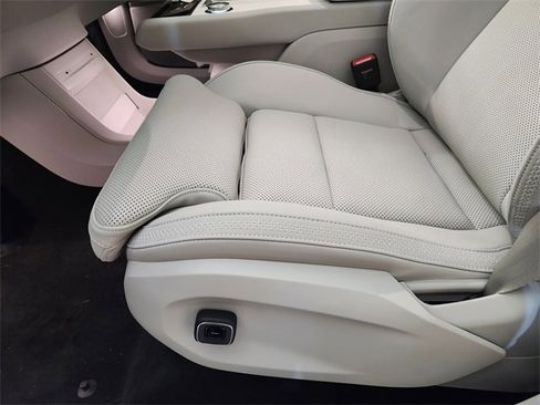 New 2025 Volvo EX90 Plus image 23