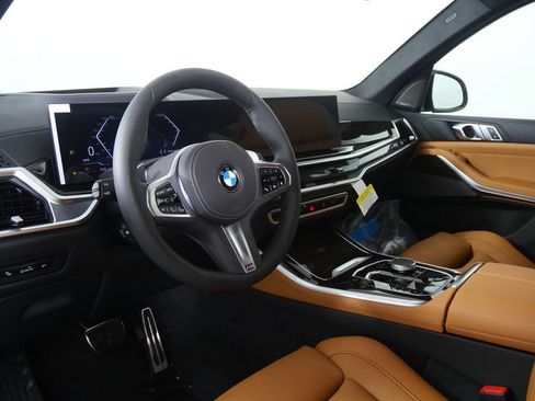 Used 2026 BMW X5 xDrive40i w/ M Sport Package AWD/4WD image 12