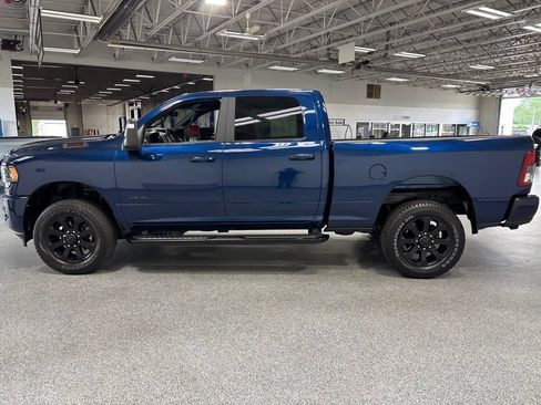 Used 2024 RAM 2500 Big Horn w/ Night Edition AWD/4WD image 4