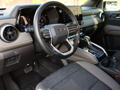 Certified 2024 Chevrolet Colorado ZR2 w/ Technology Package image 3