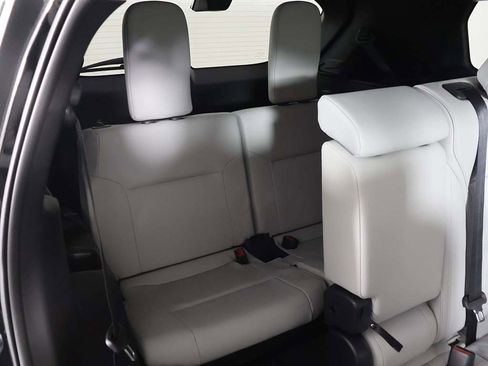 New 2025 Mitsubishi Outlander AWD image 43