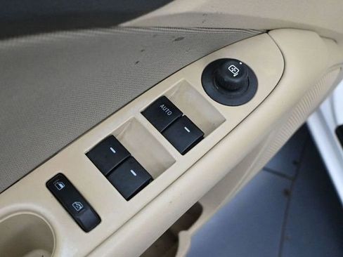 Used 2010 Ford Fusion SE image 18