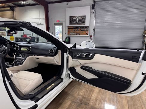 Used 2013 Mercedes-Benz SL 63 AMG image 20