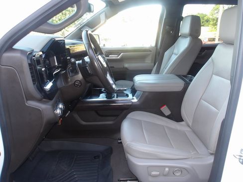 Used 2023 GMC Sierra 1500 SLT w/ SLT Premium Package image 11