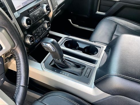 Used 2020 Ford F150 Lariat w/ Equipment Group 502A Luxury AWD/4WD image 15