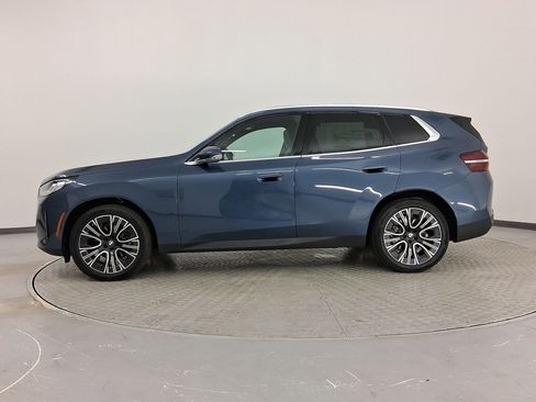 New 2026 BMW X3 xDrive30 w/ Premium Package image 2