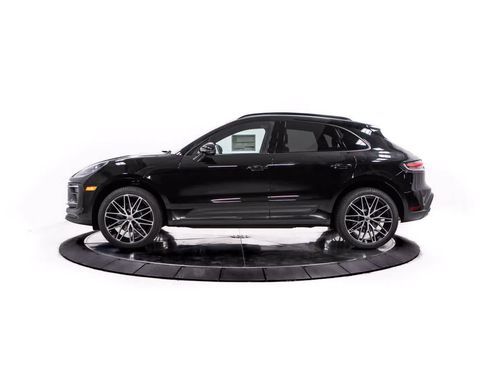 Certified 2026 Porsche Macan AWD/4WD image 2