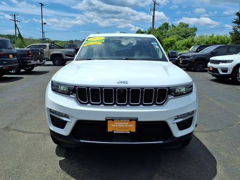 Used 2022 Jeep Grand Cherokee Limited 4xe w/ Luxury Tech Group II AWD/4WD image 2