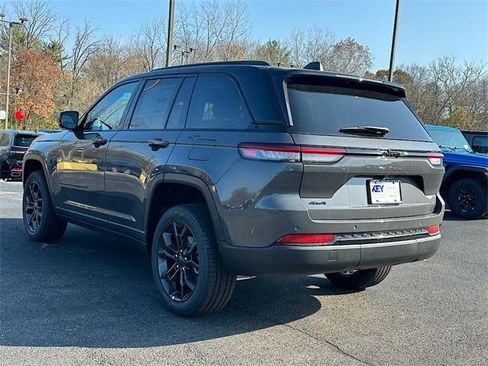 New 2025 Jeep Grand Cherokee Limited AWD/4WD image 8