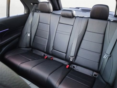 Used 2024 Mercedes-Benz GLE 450 4MATIC image 9