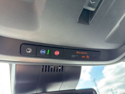 Used 2023 Chevrolet Suburban Premier image 29