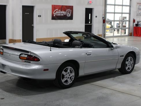 Used 1998 Chevrolet Camaro Z28 RWD image 4