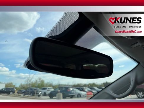 Used 2023 Chrysler Pacifica Limited FWD image 19