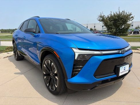 Used 2024 Chevrolet Blazer EV RS AWD/4WD image 2