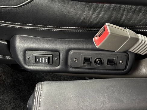 Used 2024 GMC Savana 2500 Extended w/ Driver Convenience Package RWD image 39