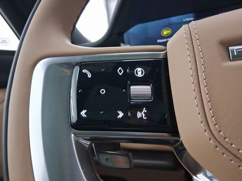 New 2026 Land Rover Range Rover SE image 15