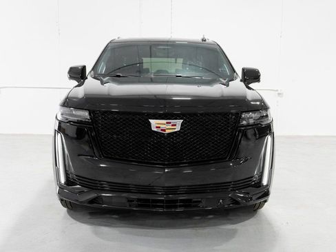 Used 2024 Cadillac Escalade Sport Platinum image 5